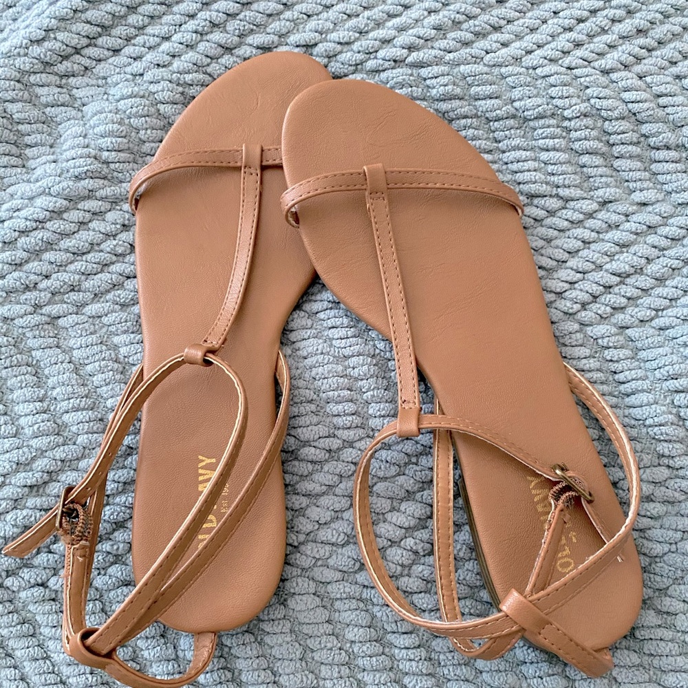 Women’s T strap tan sandals